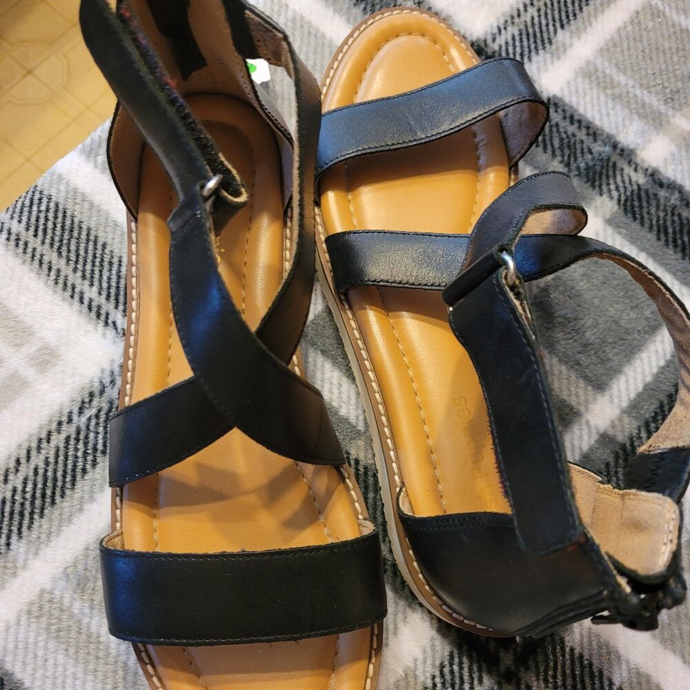 P379-NWOT Hushpuppies Midnight Black Zip Back Flat Sandals SZ 10 - Picture 1 of 2